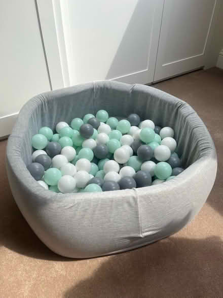 Photo of free Ball pit for kids (SW19) #1