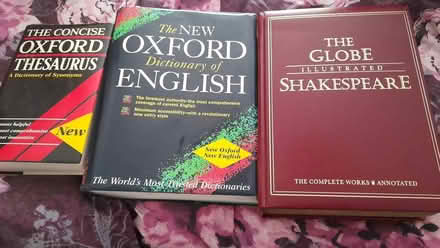 Photo of free English Dictionary/Thesaurus/Complete works of Shakespeare (Leasowe CH46) #1