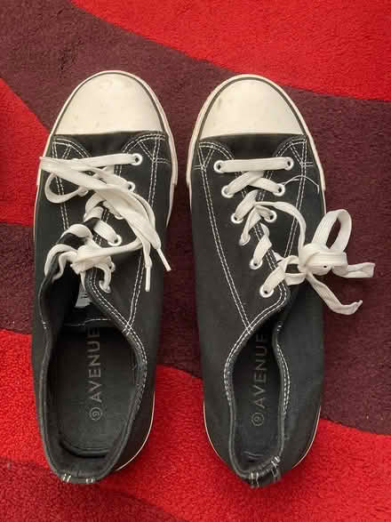 Photo of free Men’s Size 9 (LE2) #2