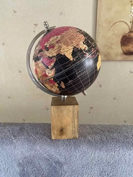 Photo of free Globe (B26, Yardley) #1