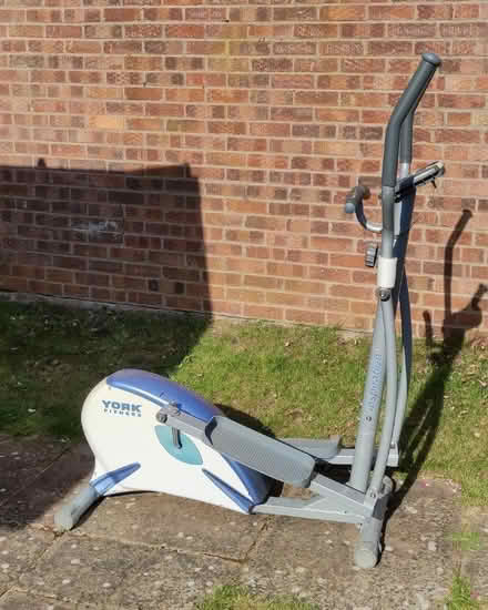 Photo of free York Cross-trainer inspiration (Weeping Cross ST17) #3