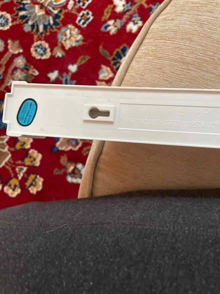 Photo of free 2’ fluorescent lamp fixture nonwork (Reading, off West st) #4