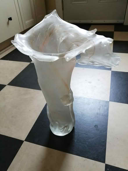 Photo of free Glass sculpture vase (Roncesvalles) #2