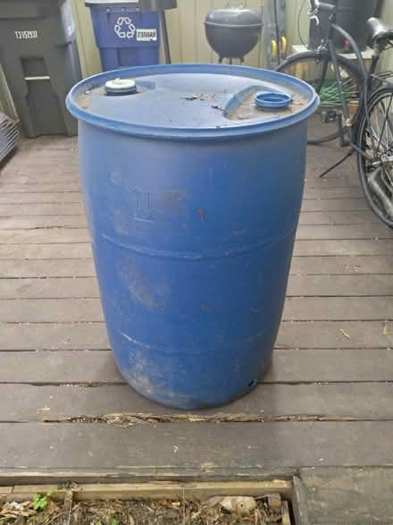 Photo of free 55 Gallon Drum (Rain Barrel) (Pinecrest (Glade+Reston Pkwy)) #1