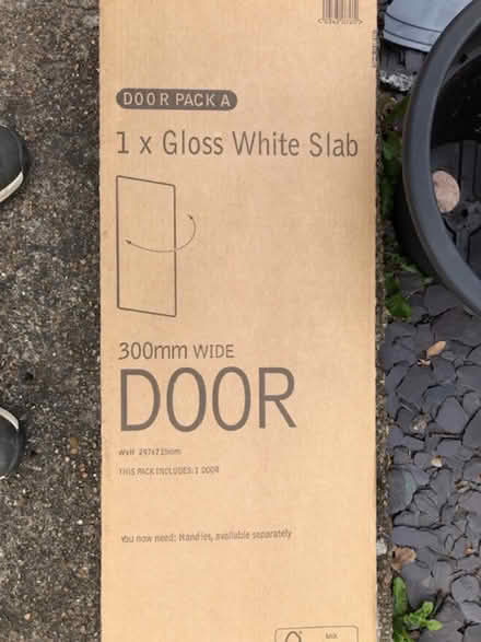 Photo of free Kitchen Door Fronts (Chessington KT9) #3