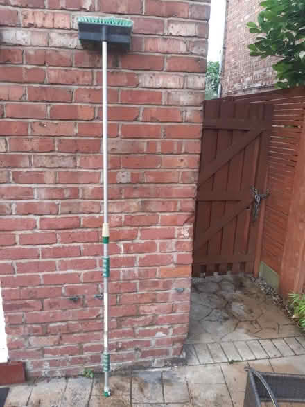 Photo of free Extendable windows and wall brush (M20 South Manchester) #2