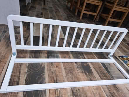 Photo of free Bed rail for toddler bed (Ealing Broadway,) #1