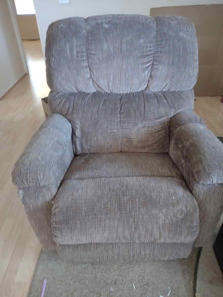Photo of free recliner (near 237 in Sunnyvale) #1