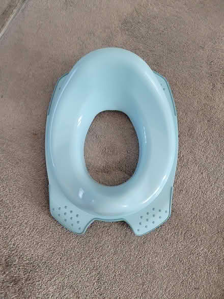 Photo of free Child toilet seat (Ilford, Essex) #1