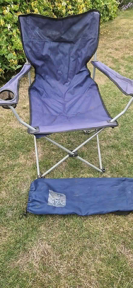 Photo of free Fold up chair with bag (TN40 chantry Bexhill) #2