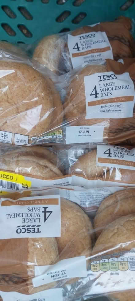 Photo of free 7 packs of bread buns (TN34 West Hill) #1