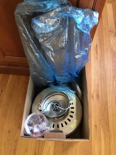 Photo of free Hunter ceiling fan (Gladstone) #2