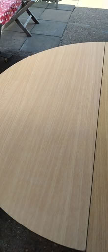 Photo of free Drop leaf large table (Fetcham surrey) #4