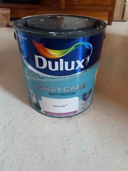 Photo of free 1/5 tin Dulux rock salt (N19) #1