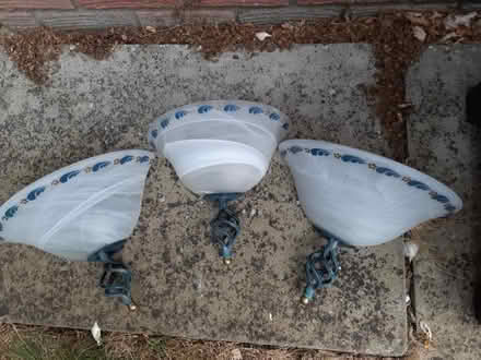 Photo of free Wall lights (Aylesbury Vale HP17) #1