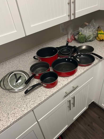 Photo of free Pots and pans (Hazel dell) #1