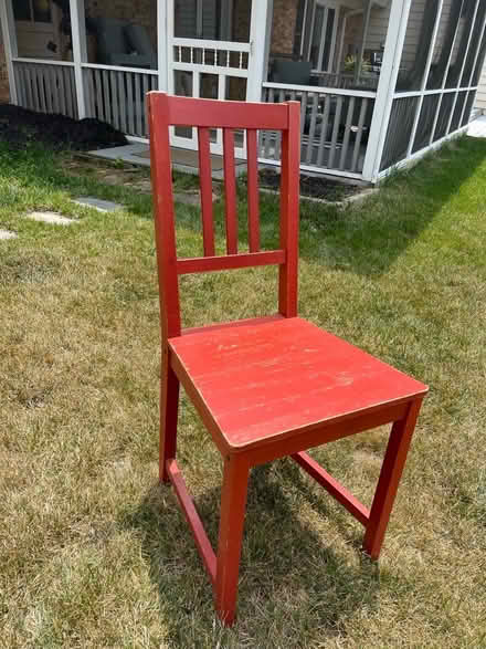 Photo of free 2 red ikea chairs 7 black chairs (Vienna) #1