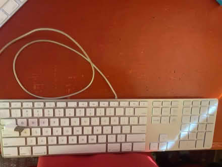 Photo of free Apple Numeric Keyboard (San Anselmo, near the "hub") #1