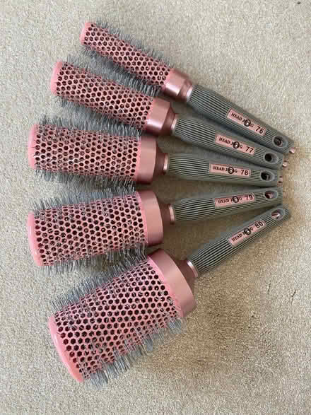 Photo of free Set of 5 styling brushes (Jacobs Well GU4) #1
