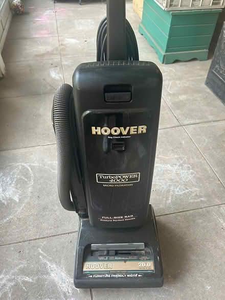 Photo of free Hoover upright vacuum cleaner (Teaneck) #1
