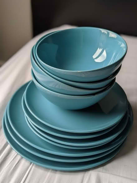 Photo of free Plates, side plates &bowls (E9) #2