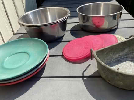 Photo of free Feeding dishes (Coleshill HP7) #1