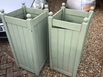 Photo of free Planters (Old Coulsdon CR5) #2