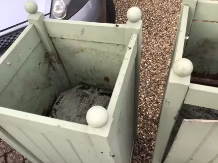 Photo of free Planters (Old Coulsdon CR5) #3