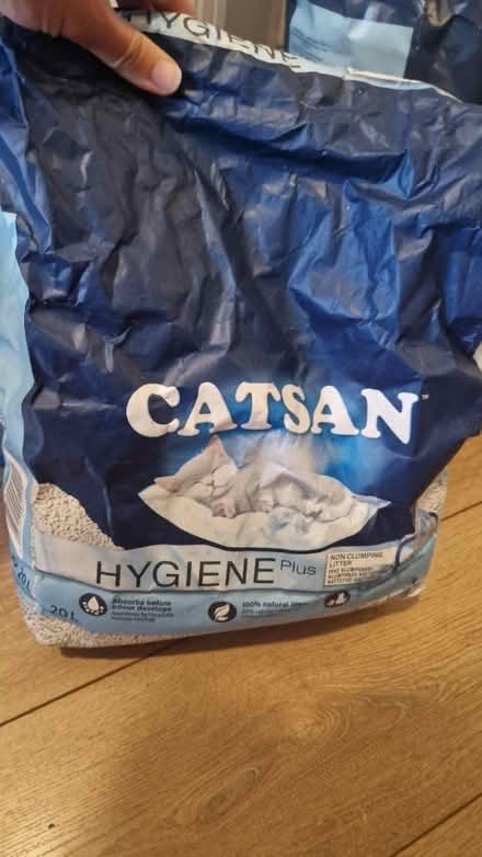 Photo of free Bags of cat litter (BS16) #4