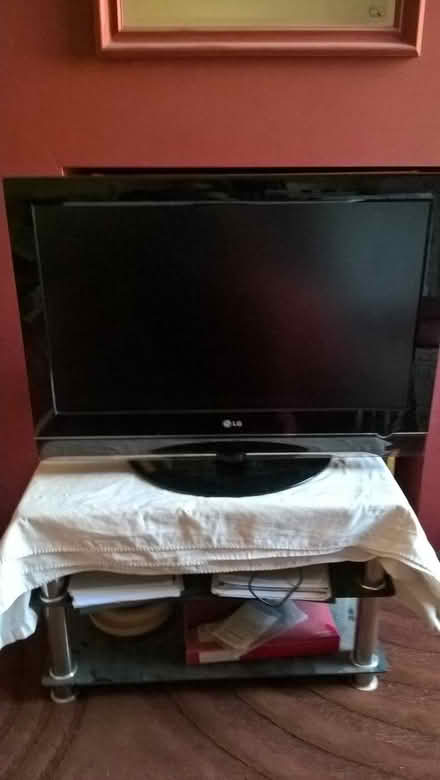 Photo of free LG 32" TV 32LG7000 Intermittent standby issue (Clitheroe BB7) #1
