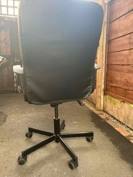 Photo of free office chair (OL7 ashton under lyne) #2