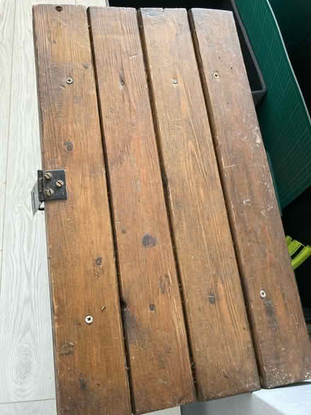 Photo of free Very rustic old wooden box (HX3) #3