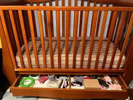 Photo of free Baby crib (South Los Ángeles) #1