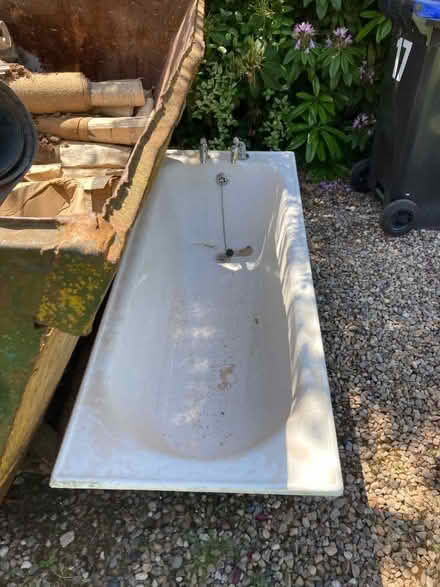 Photo of free Cast iron bath (Royal Leamington Spa CV32) #3