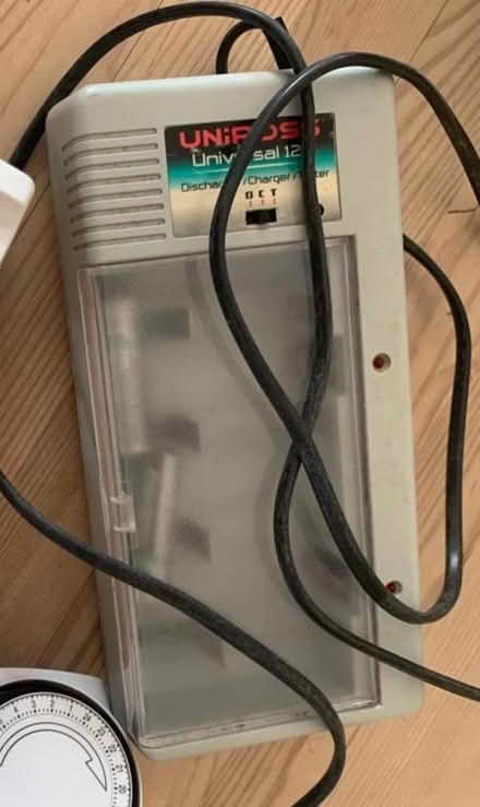 Photo of free Uniross Battery Charger (Dufton CA16) #1