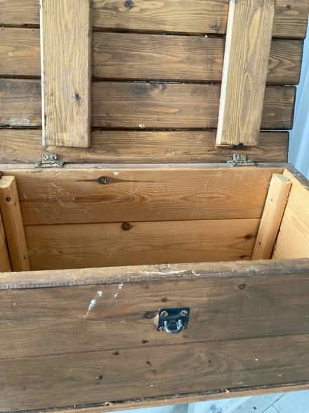 Photo of free Very rustic old wooden box (HX3) #2