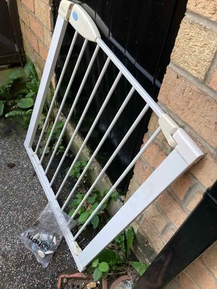 Photo of free Safety gate (HX3) #1