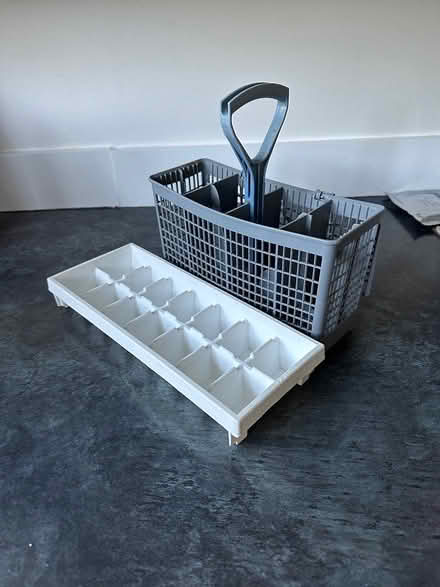 Photo of free Cutlery basket and ice cube tray (Maidstone ME17) #1