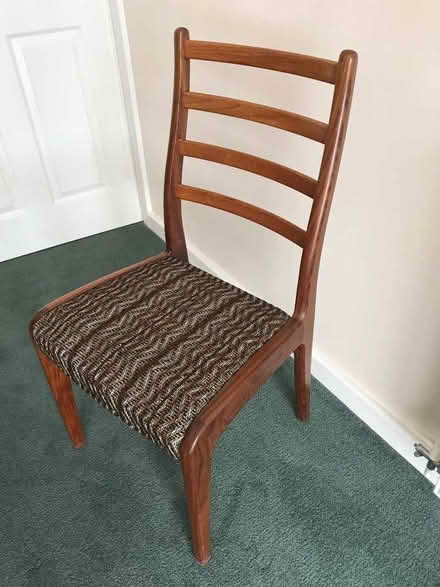 Photo of free Dining table and 6 chairs (Doxey ST16) #4