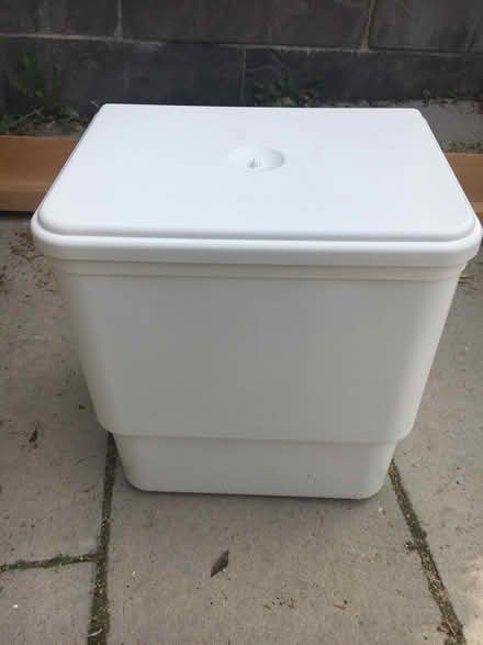 Photo of free Kitchen waste bin (Mid town Toronto) #1