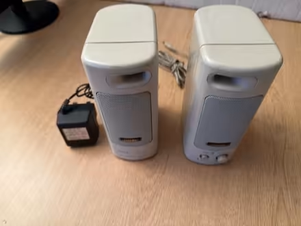 Photo of free A pair of small powered PC speakers (Merry Hill WD23) #1