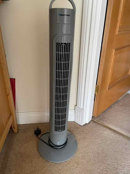 Photo of free Tower fan (Hallow WR2) #1