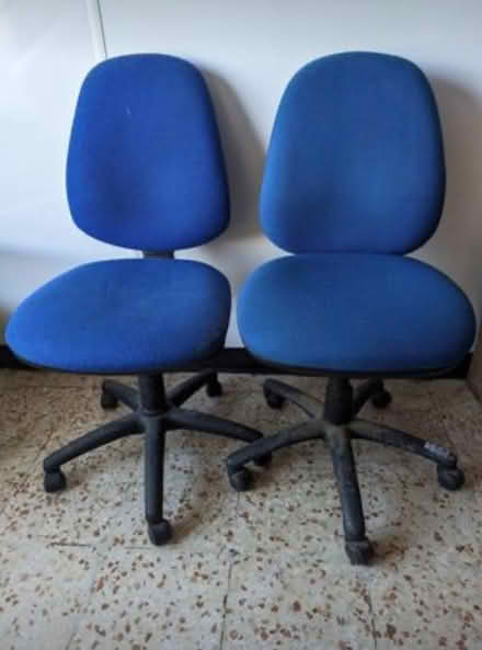 Photo of free 4 blue office chairs (Appleby-in-Westmorland CA16) #1