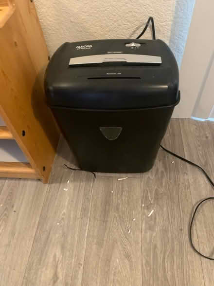 Photo of free Shredder (Near Washington Square) #1