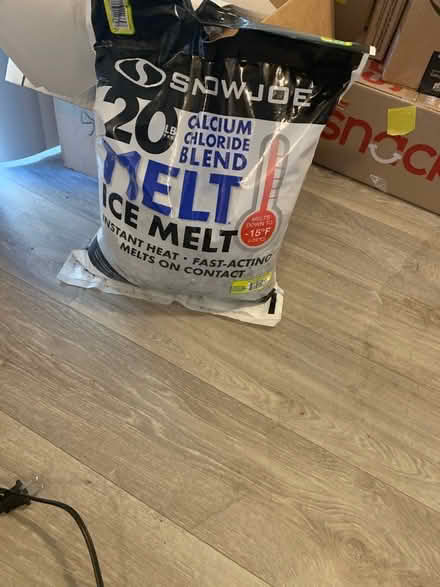 Photo of free Ice melt (Near Washington Square) #1