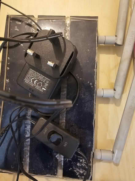 Photo of free TP Link wifi router. (Bedwell SG1) #4
