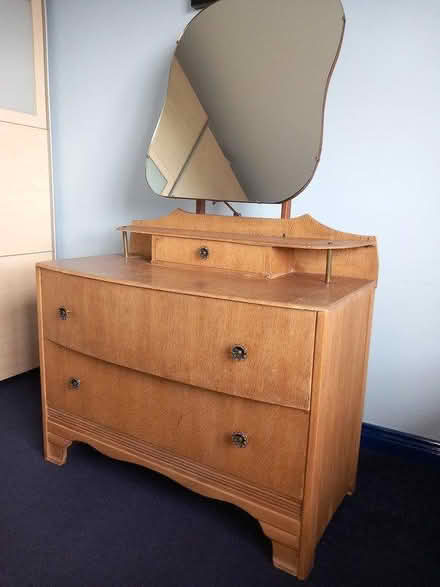 Photo of free Vintage dressing table (Derriaghy) #2