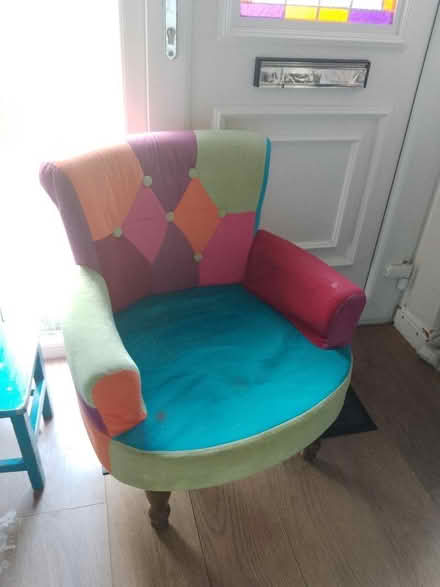 Photo of free Child's chair (Bachelor's Bump TN35) #1