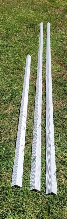 Photo of free 90° plastic trim 50mm x 50mm (RH16) #2