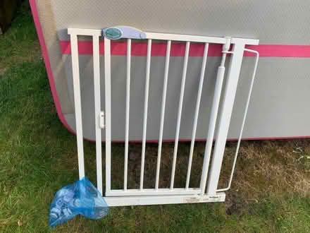 Photo of free Stair gate - with fittings (Chesham HP5) #1